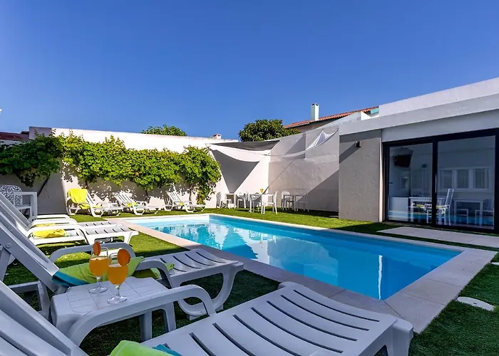 Alojamento de Acomodação e Pequeno-almoço Ilheu 25 House