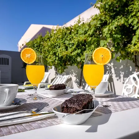 Alojamento de Acomodação e Pequeno-almoço Ilheu 25 House 4*