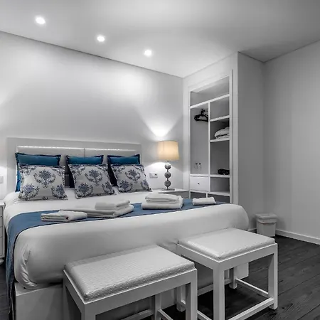 Ilheu 25 House 4* بينيش