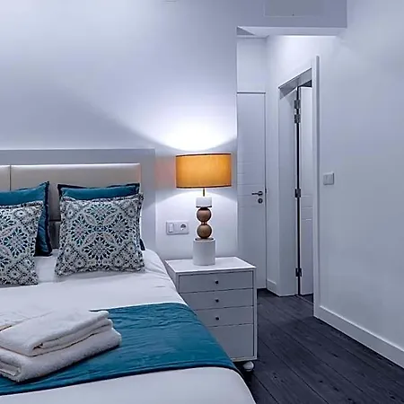 Bed and Breakfast Ilheu 25 House