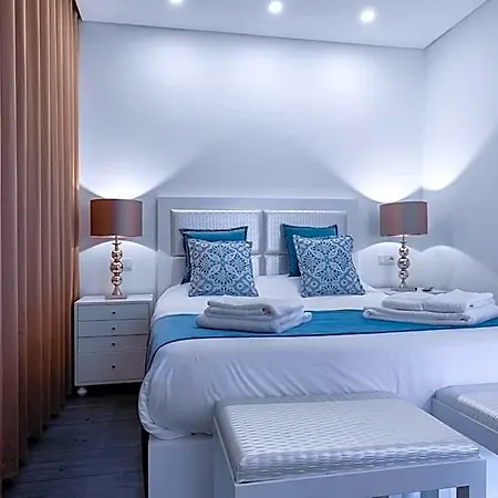 Ilheu 25 House 4*