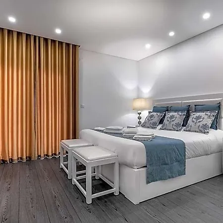 Ilheu 25 House Peniche