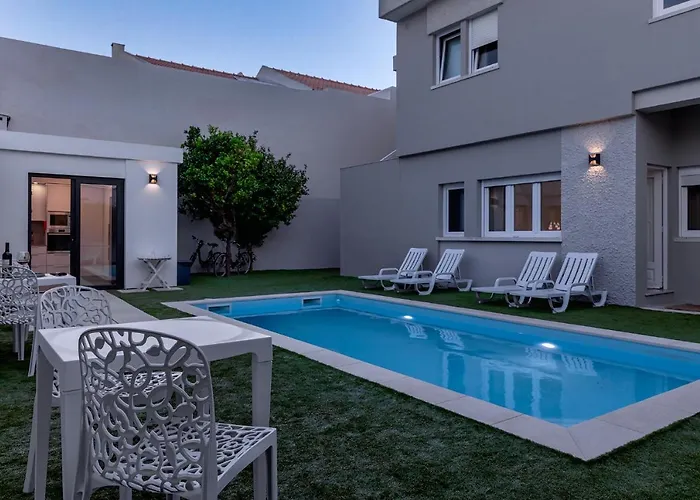 Ilheu 25 House 4* Peniche