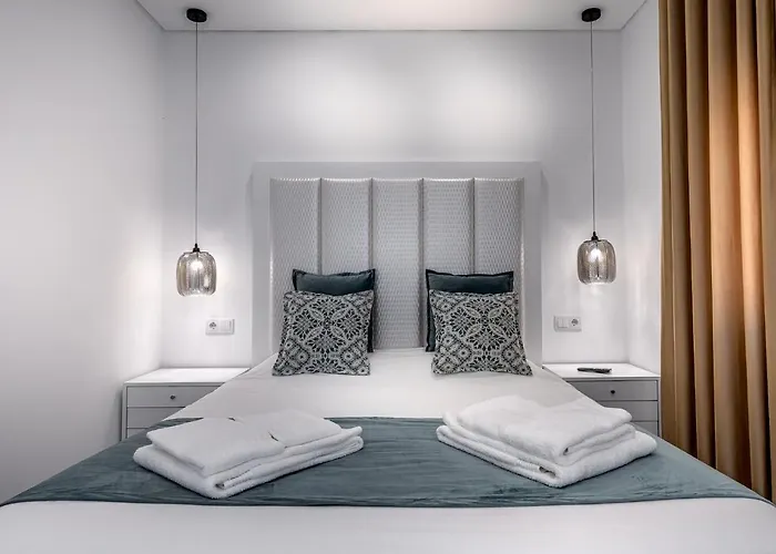 Ilheu 25 House 4*